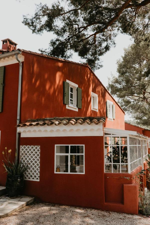 Le Cigalon Bed & Breakfast Le Beausset Bagian luar foto